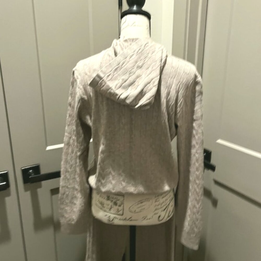 UNIQLO Two-Piece Cable Knit Pant/Sweater Hoodie Set - BEIGE - MED - NWT - Picture 5 of 16